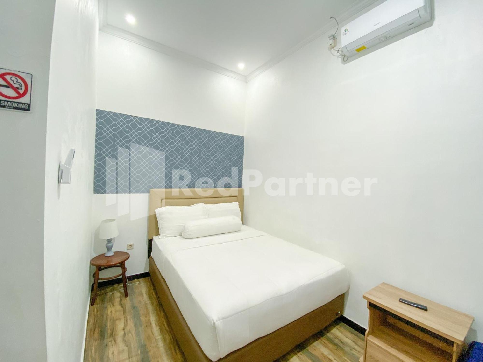 Hotel House N Coffee 55 Temanggung Redpartner Zewnętrze zdjęcie