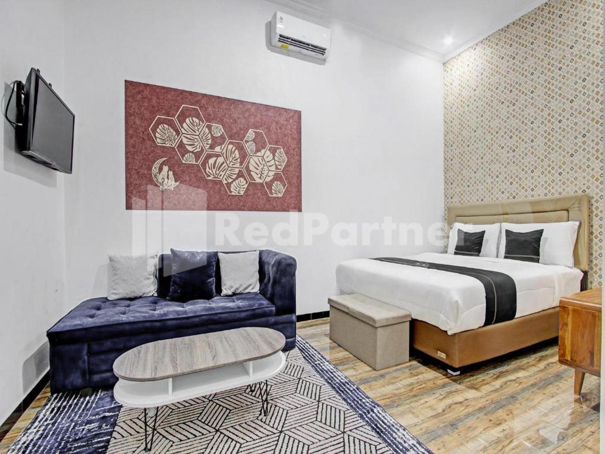 Hotel House N Coffee 55 Temanggung Redpartner Zewnętrze zdjęcie